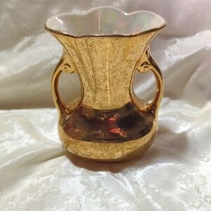 Pearl China Co. Hand Decorated 22KT. Gold Vase Made in the U.S.A.